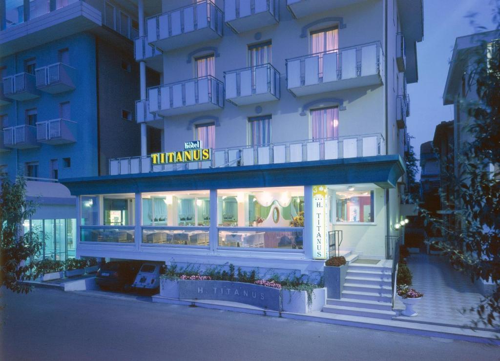 Hotel Titanus Bellaria-Igea Marina Exteriör bild