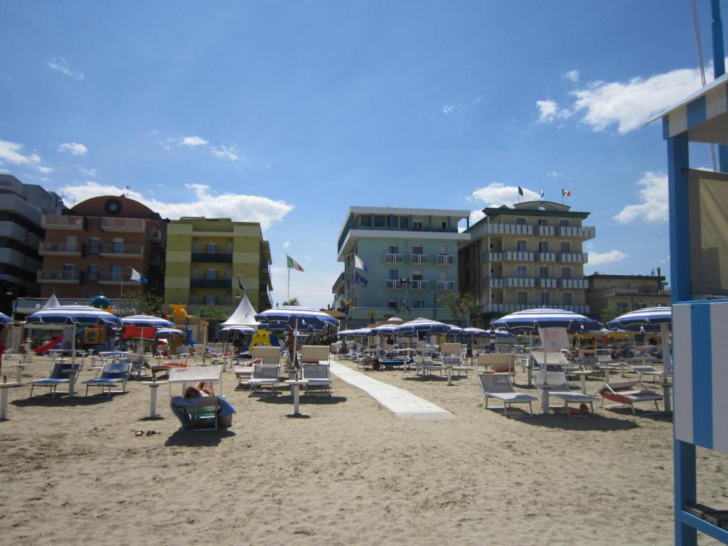 Hotel Titanus Bellaria-Igea Marina Exteriör bild